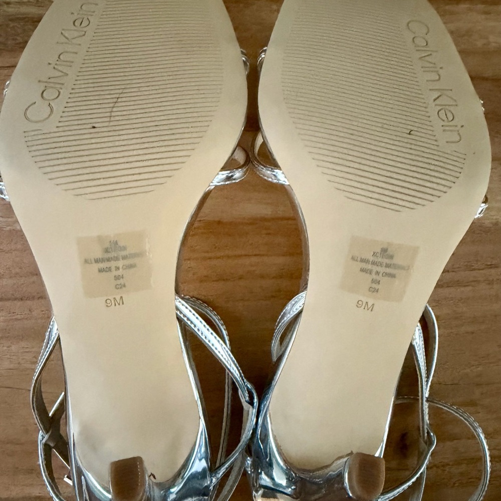Calvin Klein Tegin Silver Strappy Heels – Size 9 – New in Box - Picture 4 of 4
